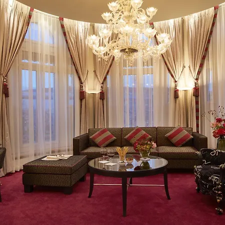 The Dufour By Schweizerhof Hotel 5*