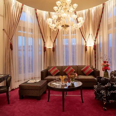 The Dufour By Schweizerhof Szálloda 5*