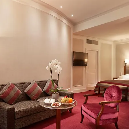 酒店 The Dufour By Schweizerhof 5*