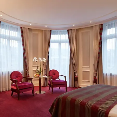 酒店 The Dufour By Schweizerhof 5*