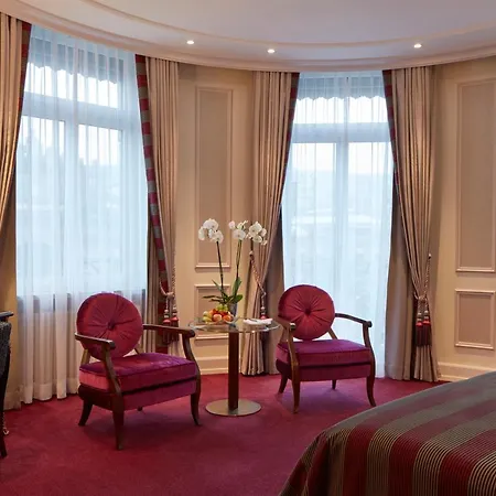 酒店 The Dufour By Schweizerhof 5*
